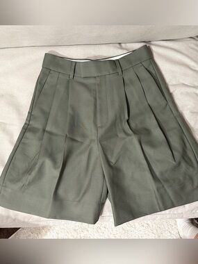 Banana Republic Olive Green Trouser Bermuda Shorts